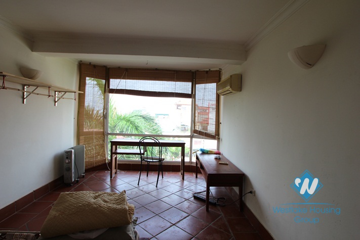 Two bedrooms apartment for rent in Au Co Road, Tay Ho, Ha Noi