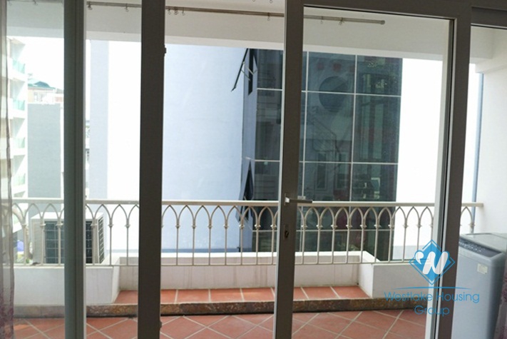 Separate 01 bedroom apartment for rent in Lac Long Quan St, Tay Ho District, Hanoi
