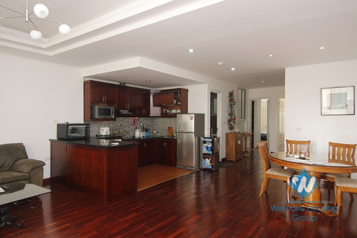 A nice reasonable price 2 bedroom apartment for rent in Dong Da District