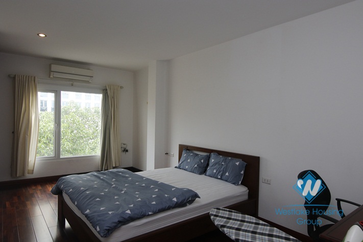 A nice reasonable price 2 bedroom apartment for rent in Dong Da District