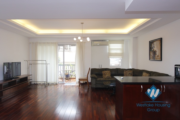 A nice reasonable price 2 bedroom apartment for rent in Dong Da District