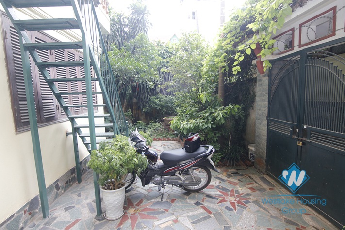 Three bedrooms house in Hoang Hoa Tham street, Ba Dinh district, Ha Noi.