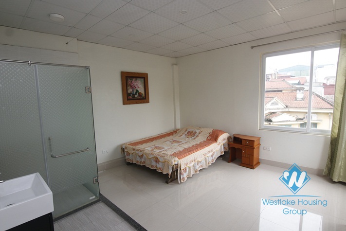 Three bedrooms house in Hoang Hoa Tham street, Ba Dinh district, Ha Noi.