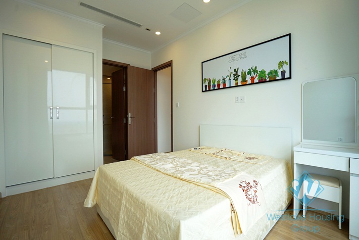 Super 02 apartment for rent in Vinhome Gardenia