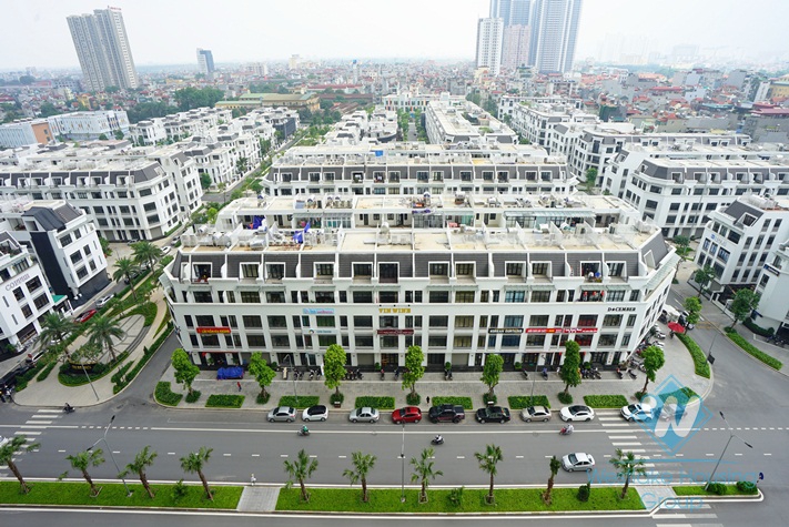 Super 02 apartment for rent in Vinhome Gardenia