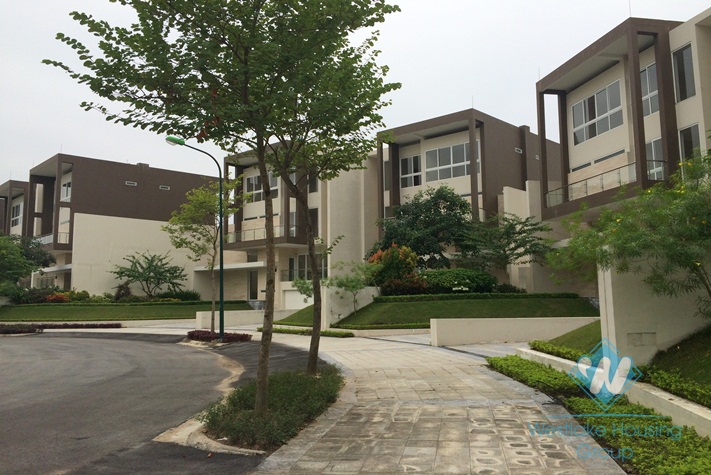 Brand new villa for rent in Ciputra, large garden & great view