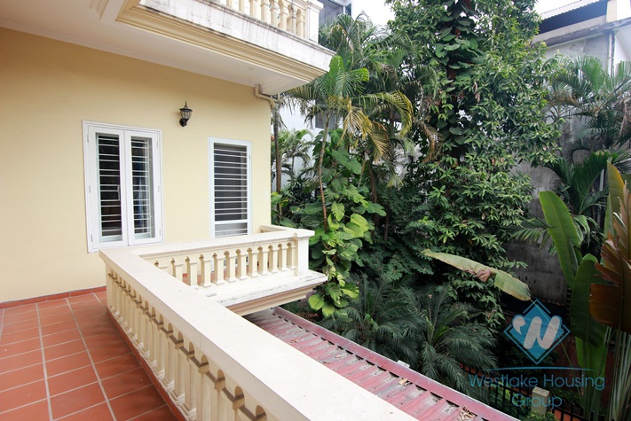 House with small garden and yard for lease in Nghi Tam Village, Tay Ho, Ha  Noi