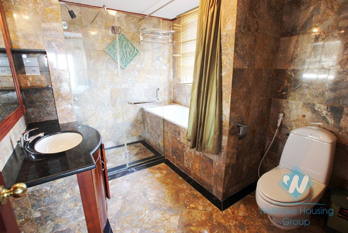 Beautiful serviced apartment for rent in Tay Ho District, Ha Noi