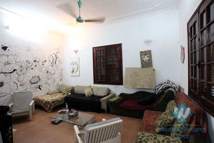 Nice house with big yard for lease in Dang Thai Mai st, Tay Ho, Ha Noi