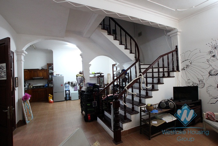 Nice house with big yard for lease in Dang Thai Mai st, Tay Ho, Ha Noi