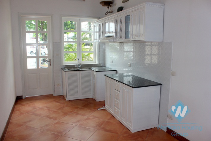Lake view, Nice house for rent in Tay Ho.
