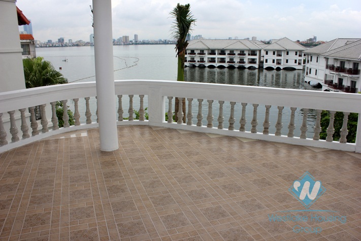 Lake view, Nice house for rent in Tay Ho.
