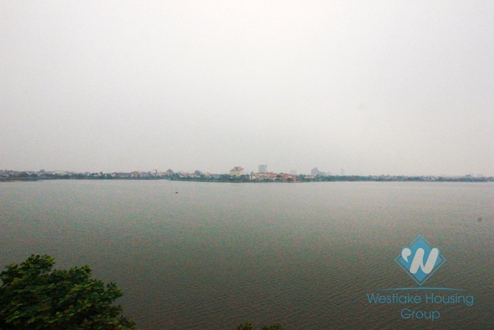 02 bedrooms and lake view apartment for rent in Nhat Chieu, Tay Ho, Hanoi