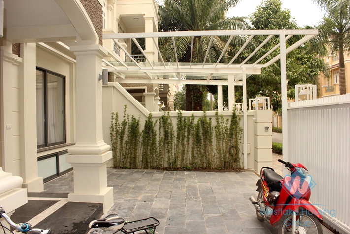 Nice house with nice garden for rent in Ciputra, Tay Ho, Ha Noi