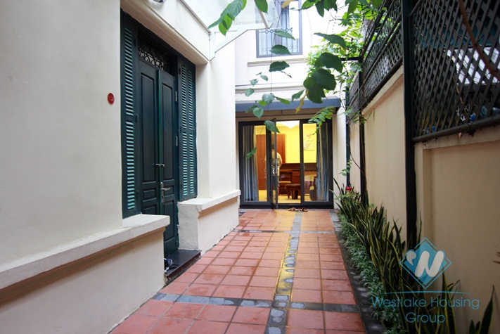 Ba Dinh - Ground floor studio rental with a large yard 