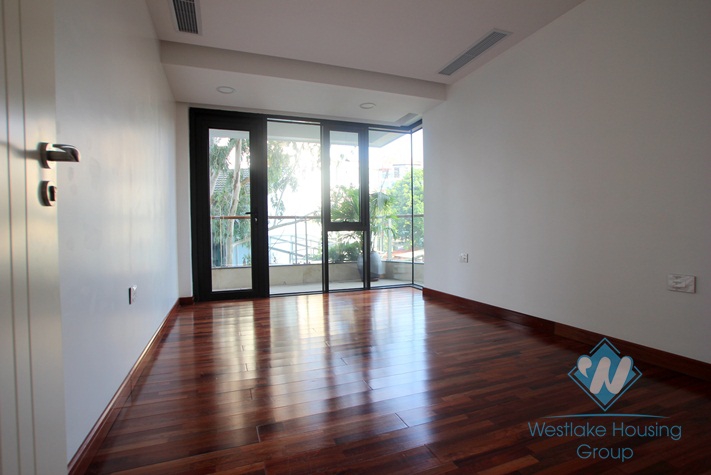 High class service apartment on the lake for rent in Tay Ho, Hanoi