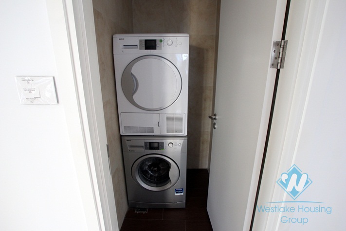 High class service apartment on the lake for rent in Tay Ho, Hanoi