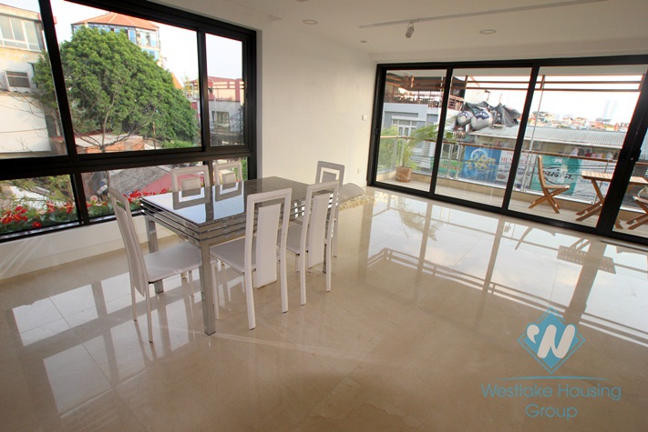 High class service apartment on the lake for rent in Tay Ho, Hanoi