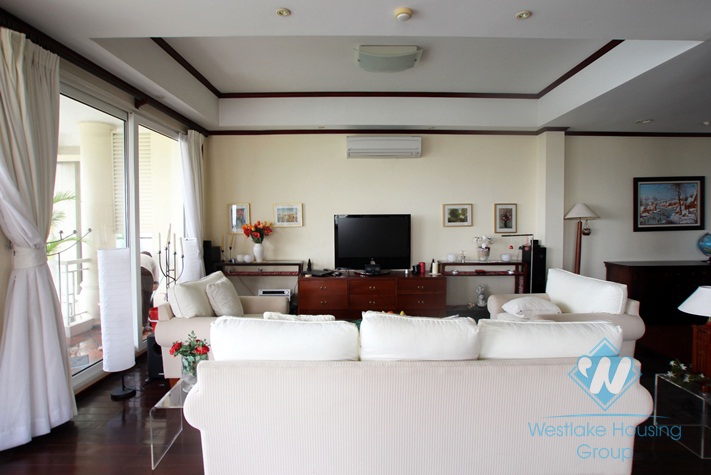 Stunning duplex apartment with lake view in Xuan Dieu street