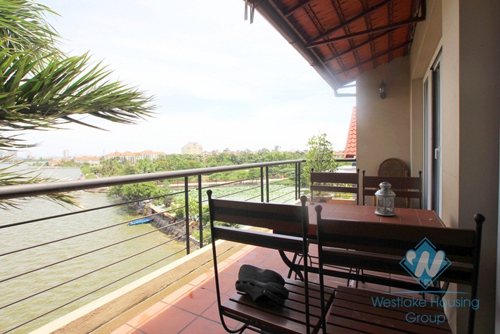 Spacious lake front apartment for rent on Quang Khanh, Tay Ho