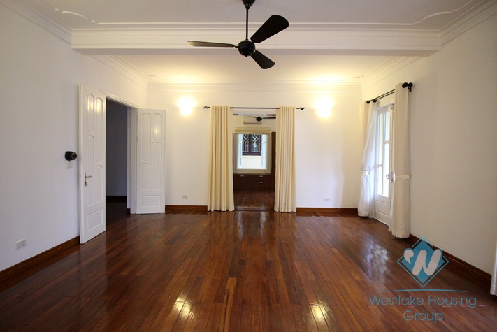 Big and nice yard house with swimming pool for rent in Tay Ho area 