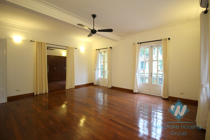 Big and nice yard house with swimming pool for rent in Tay Ho area 