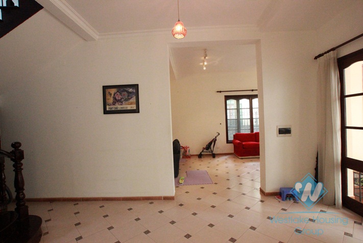 Quality house with swimming pool for rent in Tay Ho area