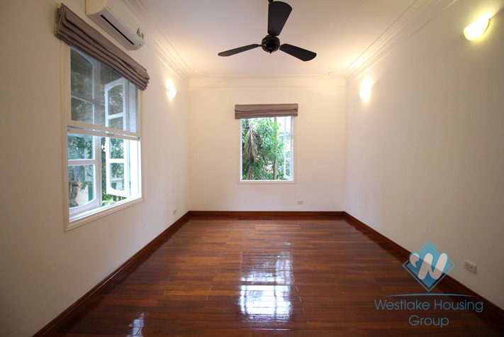 Big and nice yard house with swimming pool for rent in Tay Ho area 