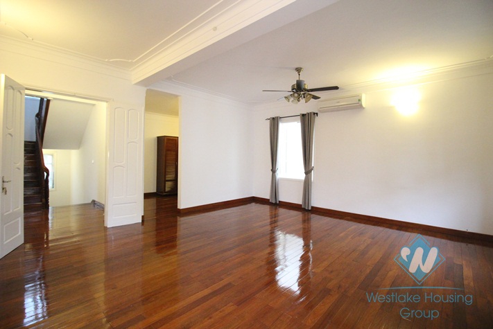 Big and nice yard house with swimming pool for rent in Tay Ho area 