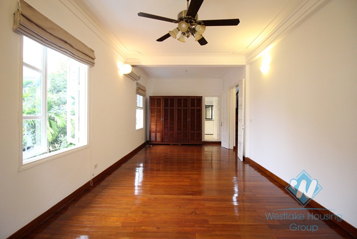 Big and nice yard house with swimming pool for rent in Tay Ho area 