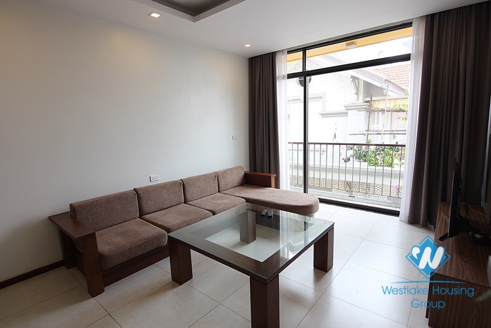 1 bedroom and 1 reading room apartment for rent in Tay Ho, Hanoi.