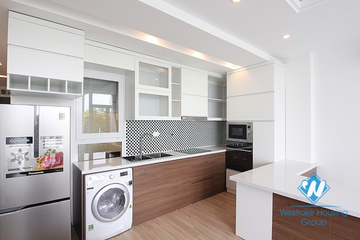 Lake view and modern apartment for rent in Tay Ho district 