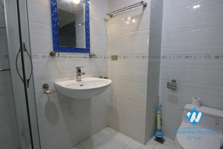 High floor apartment with Water Park view for rent in Tay Ho.