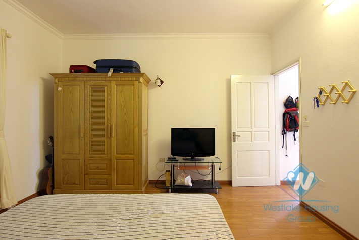 One bedroom in top floor with outside space in Tay Ho,Hanoi.