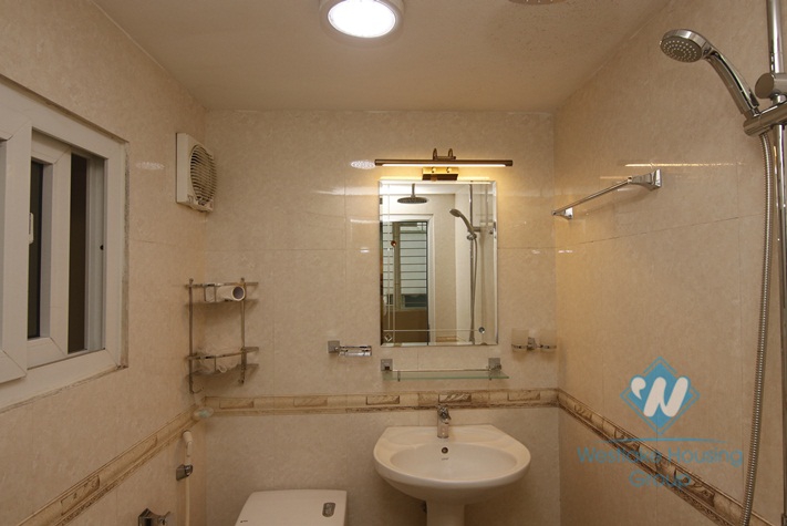Cozy House has cheap price for rent in Vong Thi, Tay Ho.
