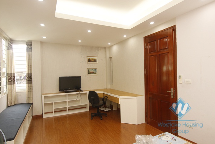 Cozy House has cheap price for rent in Vong Thi, Tay Ho.