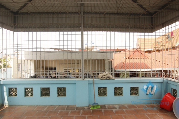 Cozy House has cheap price for rent in Vong Thi, Tay Ho.