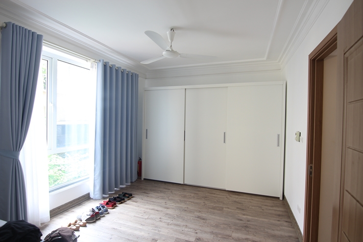 4 Bedrooms / 4 Bathrooms mini-villa in Xom Chua Westlake, Tay Ho, Ha Noi for rent