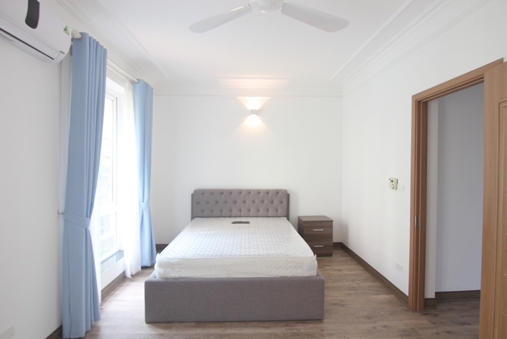 4 Bedrooms / 4 Bathrooms mini-villa in Xom Chua Westlake, Tay Ho, Ha Noi for rent