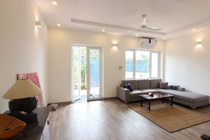 4 Bedrooms / 4 Bathrooms mini-villa in Xom Chua Westlake, Tay Ho, Ha Noi for rent
