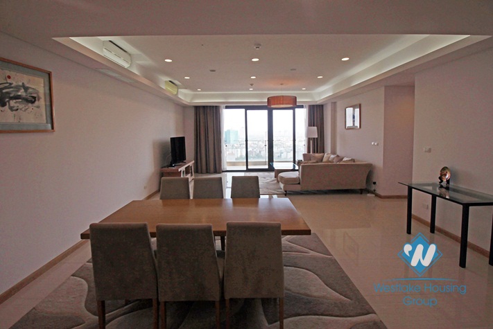 A modern and brand new 2 bedroom apartment for rent in Dolphin plaza, Ha noi