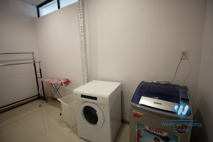 A modern and brand new 2 bedroom apartment for rent in Dolphin plaza, Ha noi