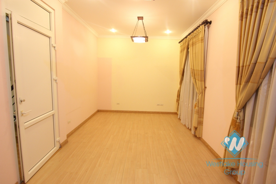 Cozy 4 bedroom house for rent in Doi Can, Ba Dinh