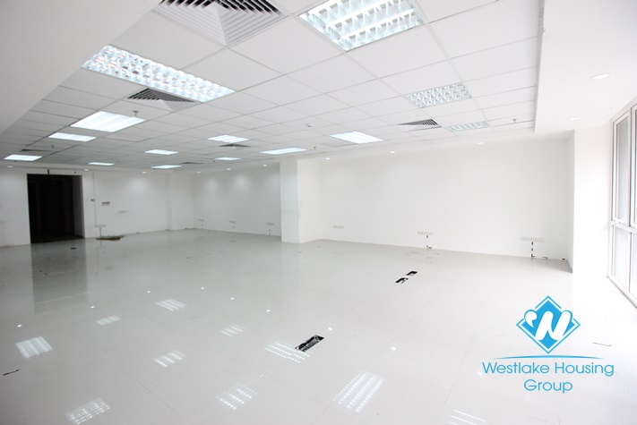 Beautiful office for rent in Hoan Kiem district, Ha Noi City