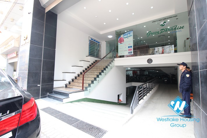 Beautiful office for rent in Hoan Kiem district, Ha Noi City