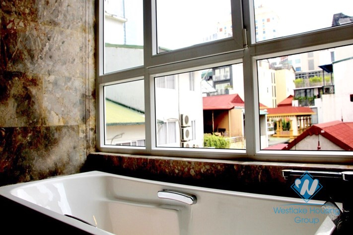 A lovely and enchanting 1 bedroom apartment for rent on Kim Ma street, Ba Dinh