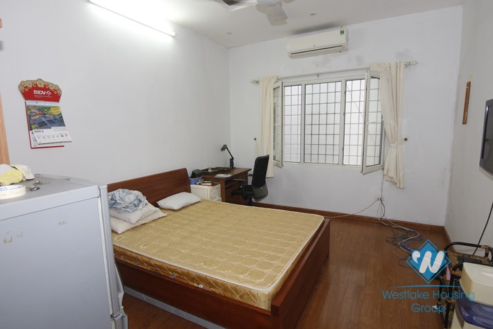 House with 4 bedroom for rent in Doi Can, Ba Dinh