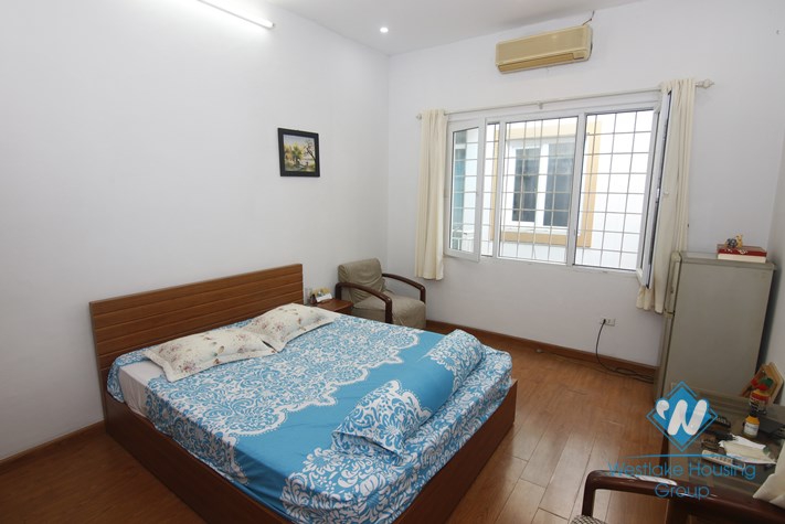 House with 4 bedroom for rent in Doi Can, Ba Dinh