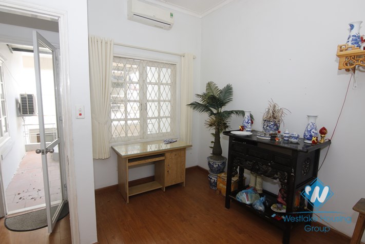 House with 4 bedroom for rent in Doi Can, Ba Dinh