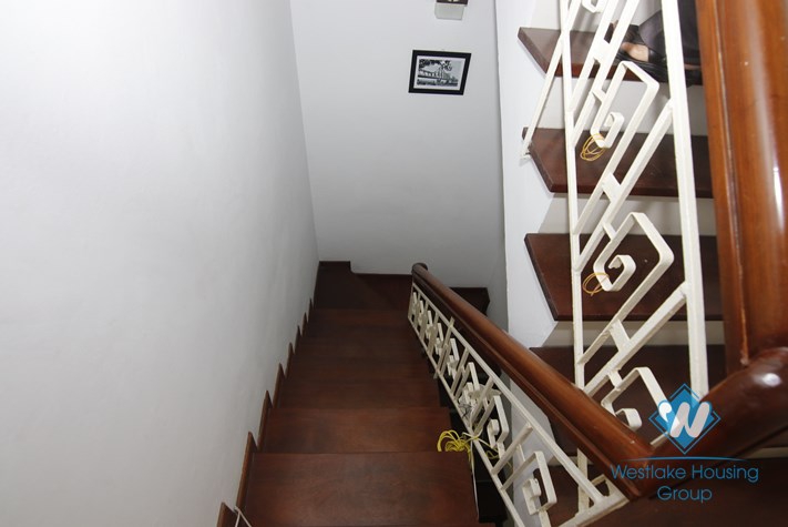 House with 4 bedroom for rent in Doi Can, Ba Dinh